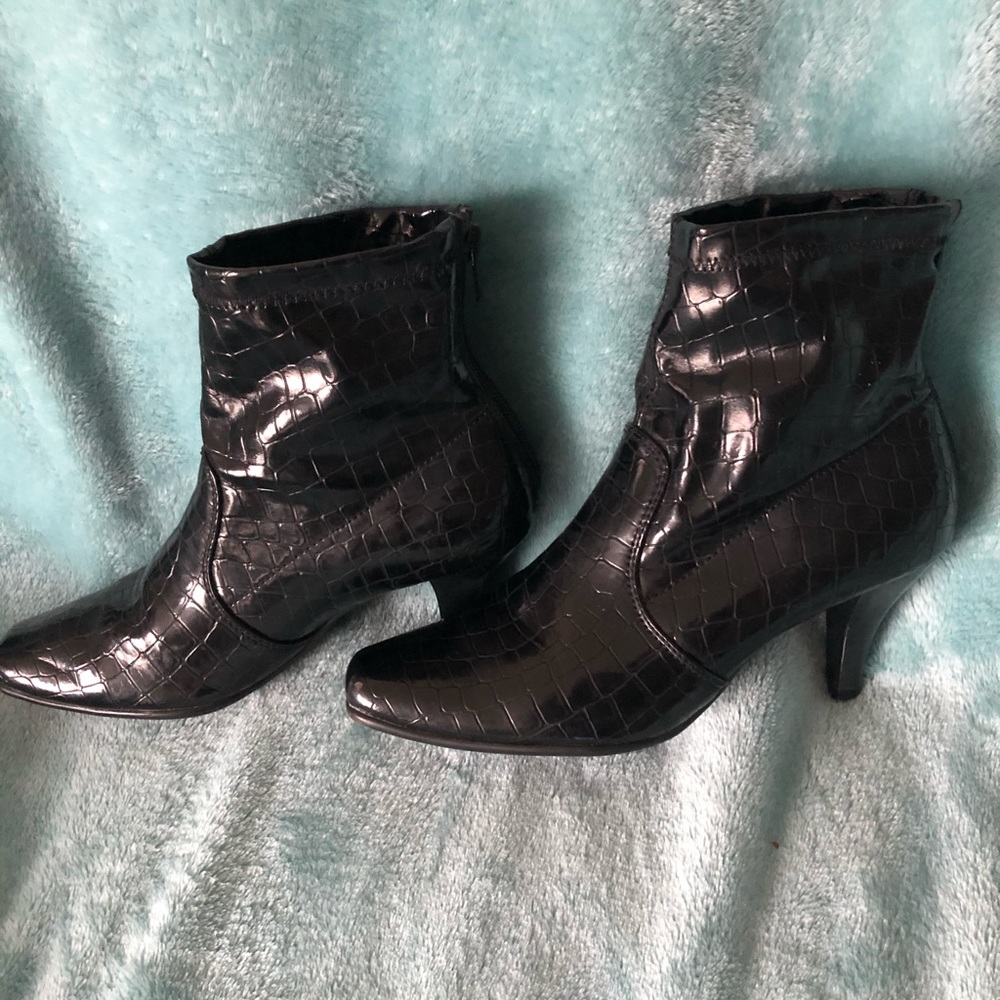 Aerosole black croc design ankle boots
